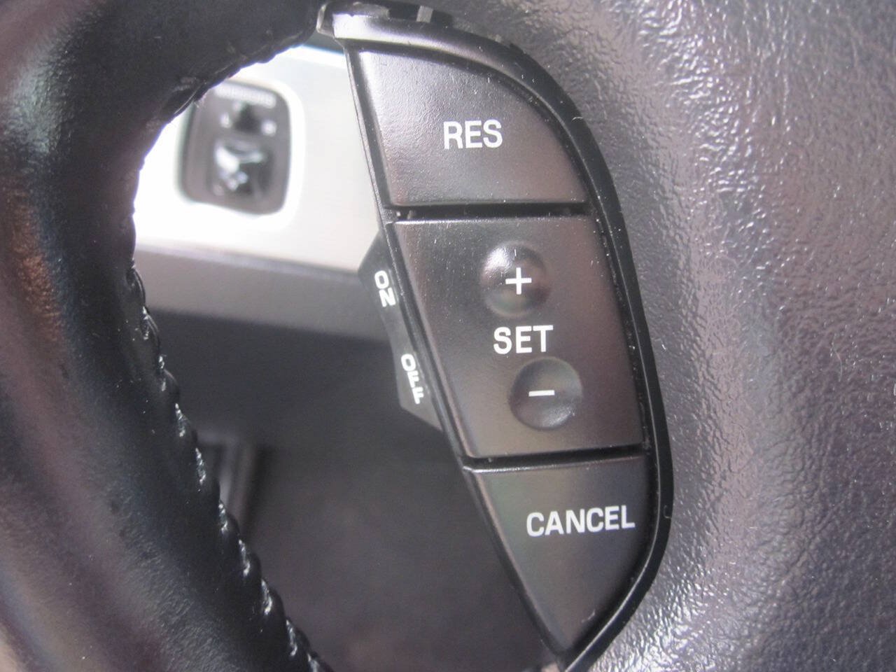 Used 2004 Ford Thunderbird RWD image 22