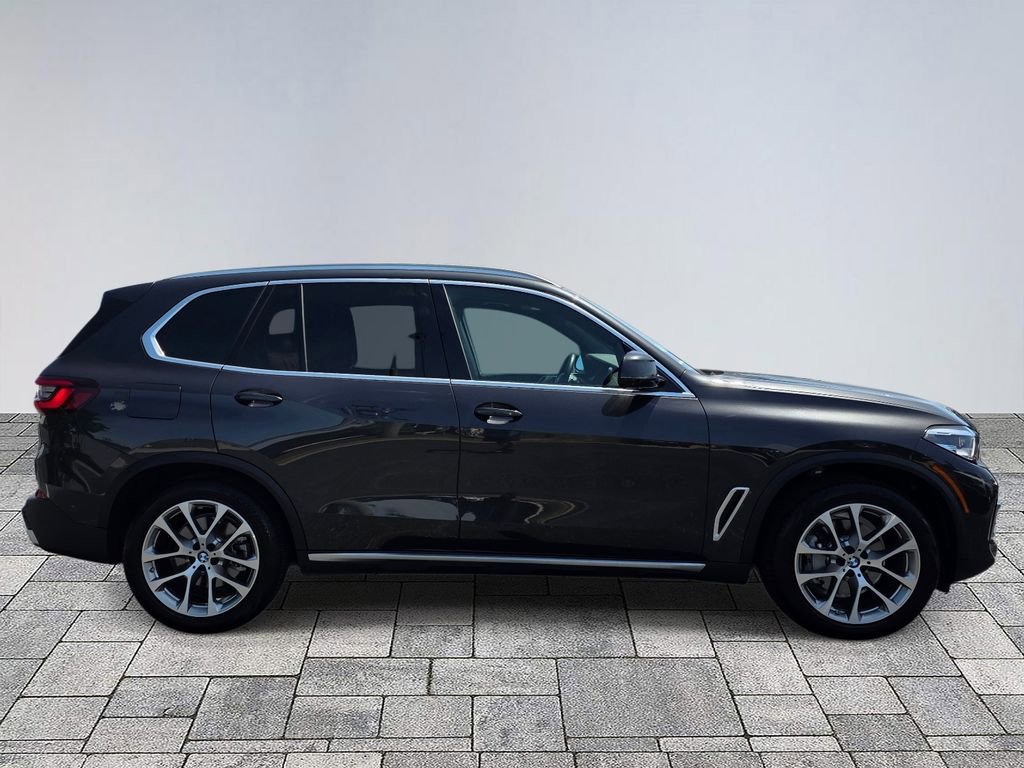 Used 2023 BMW X5 xDrive40i w/ Luxury Seating Package AWD/4WD image 8