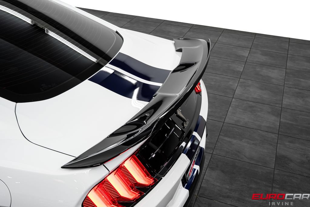 Used 2022 Ford Mustang Shelby GT500 w/ Technology Package RWD image 19