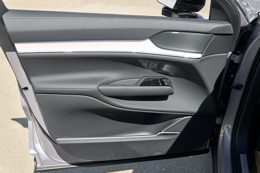 New 2026 Volvo EX90 Ultra AWD/4WD image 10