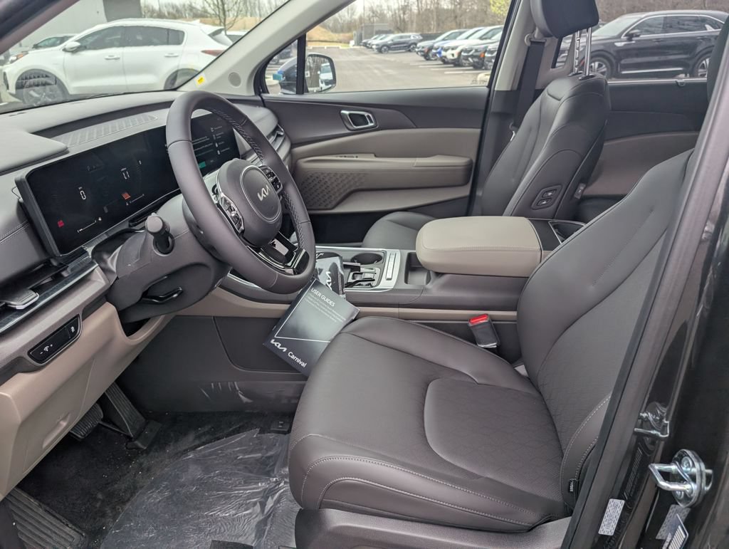 New 2026 Kia Carnival EX FWD image 11