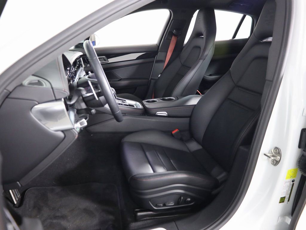 Used 2023 Porsche Panamera 4S image 30