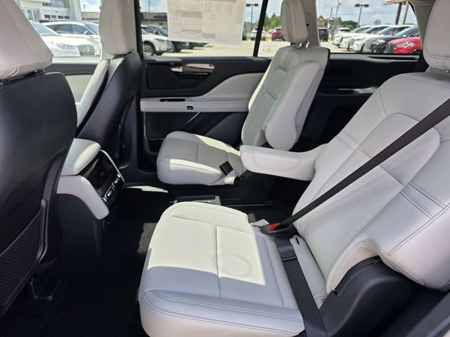 New 2026 Lincoln Aviator 2WD image 7