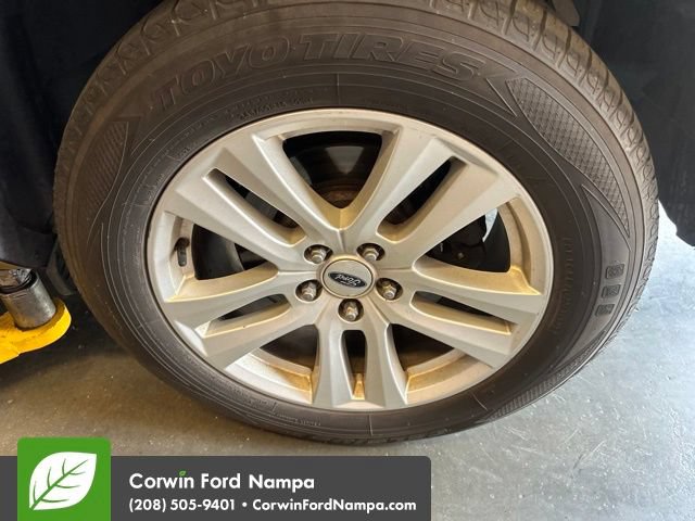 Used 2018 Ford Explorer XLT w/ Equipment Group 201A AWD/4WD image 11