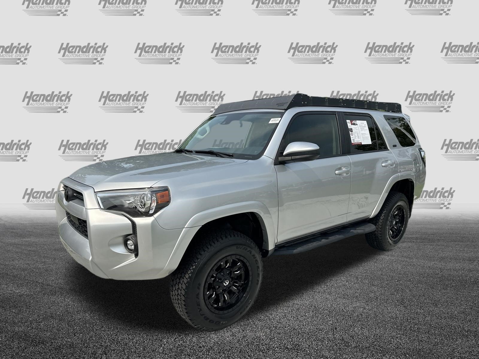 Used 2021 Toyota 4Runner SR5 AWD/4WD image 5