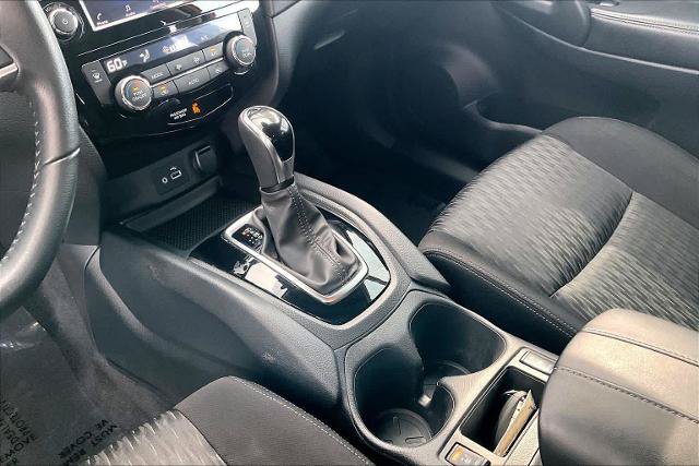 Certified 2020 Nissan Rogue SV FWD image 16