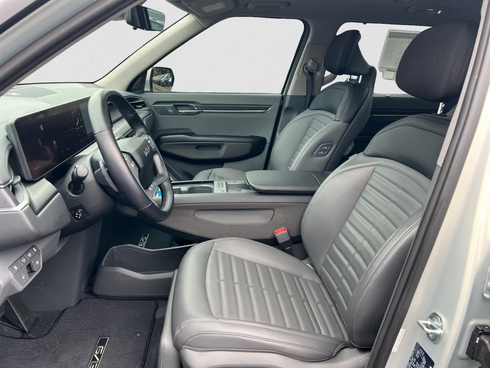 Certified 2024 Kia EV9 Land AWD/4WD image 17