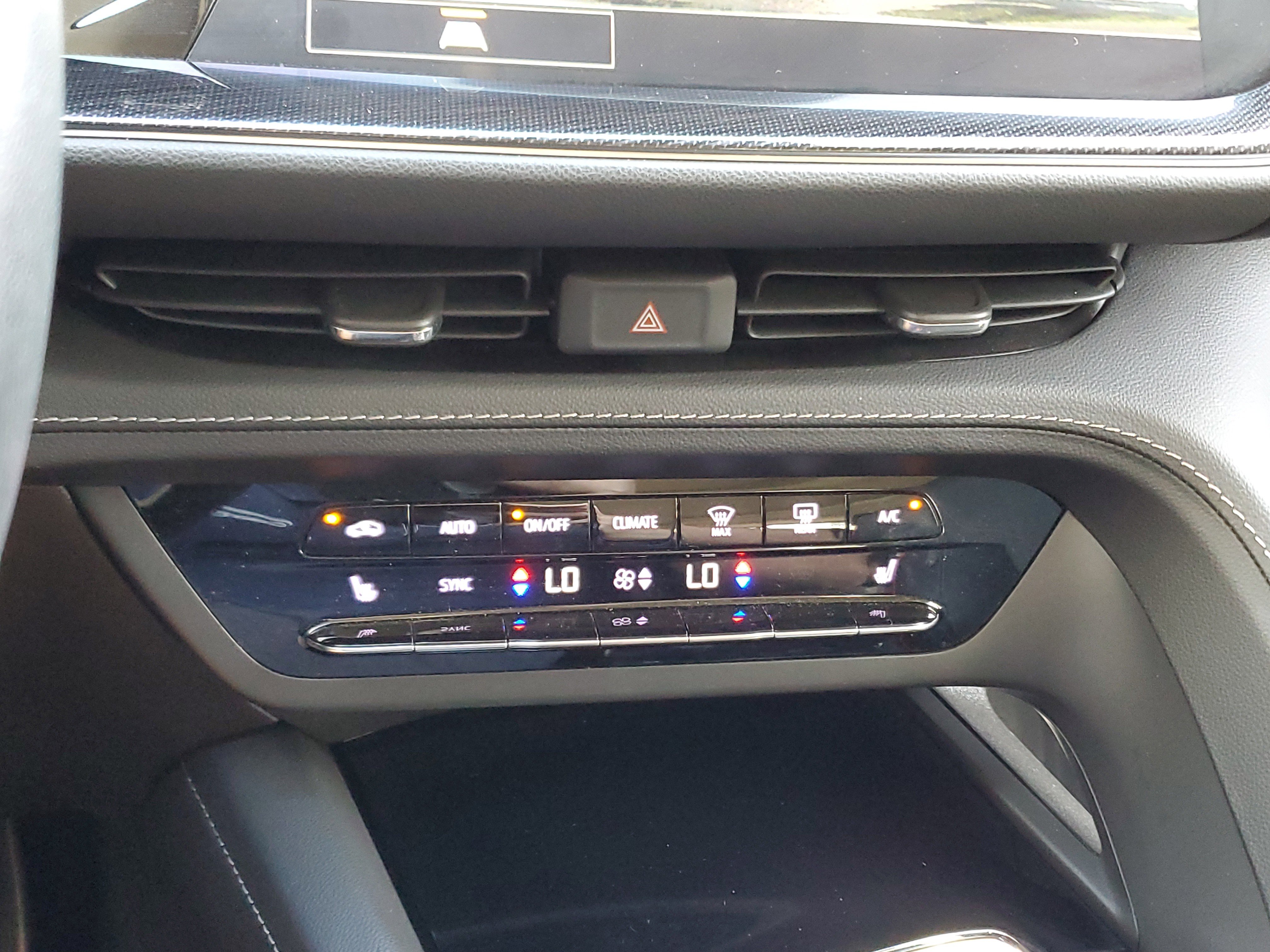 Used 2023 Buick Envision Essence w/ Sport Touring Package image 30