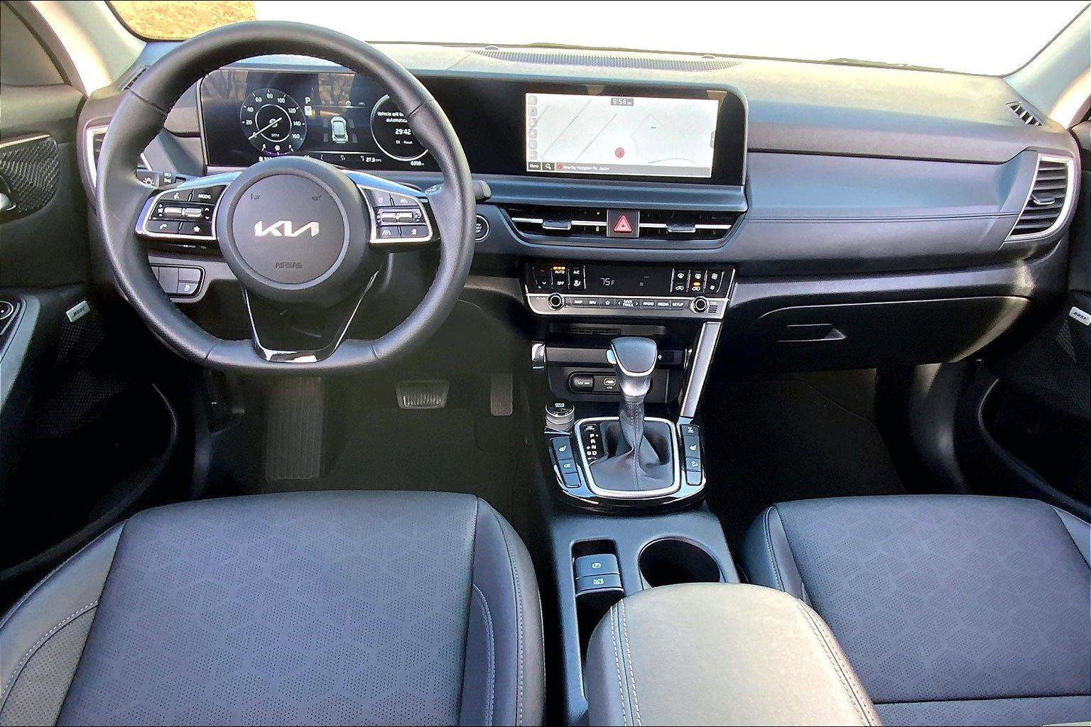 Used 2024 Kia Seltos SX image 13