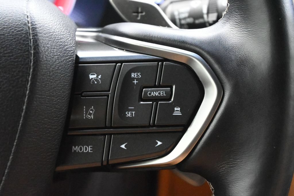 Used 2023 Lexus LX 600 4WD w/ Luxury Package image 9