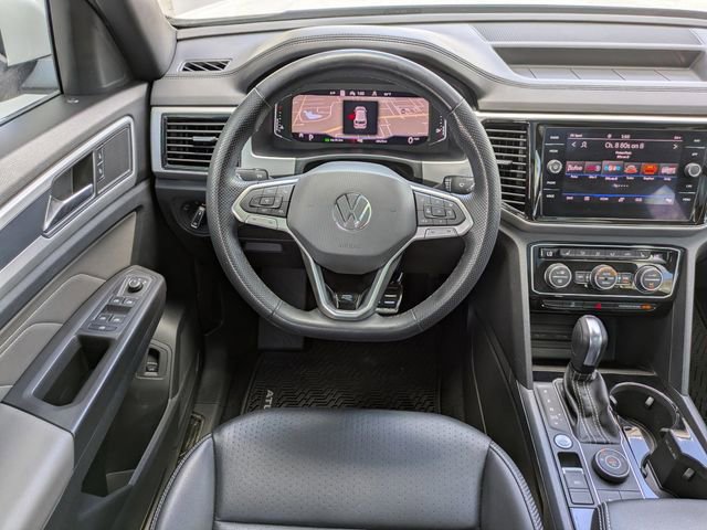 Used 2022 Volkswagen Atlas Cross Sport SEL R-Line image 18