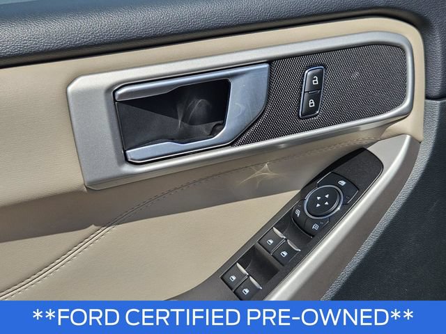 Used 2023 Ford Explorer XLT AWD/4WD image 20