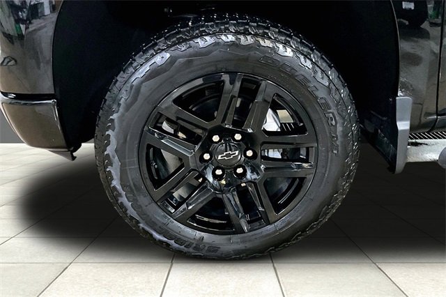Certified 2024 Chevrolet Silverado 1500 Custom Trail Boss w/ Turbomax Blackout Package image 10