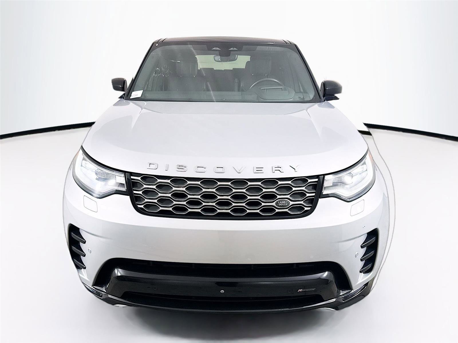 Used 2023 Land Rover Discovery Metropolitan Edition AWD/4WD image 10