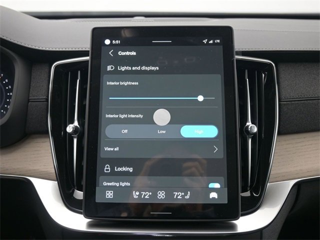 New 2026 Volvo XC90 B6 Plus w/ Protection Package Premier image 17