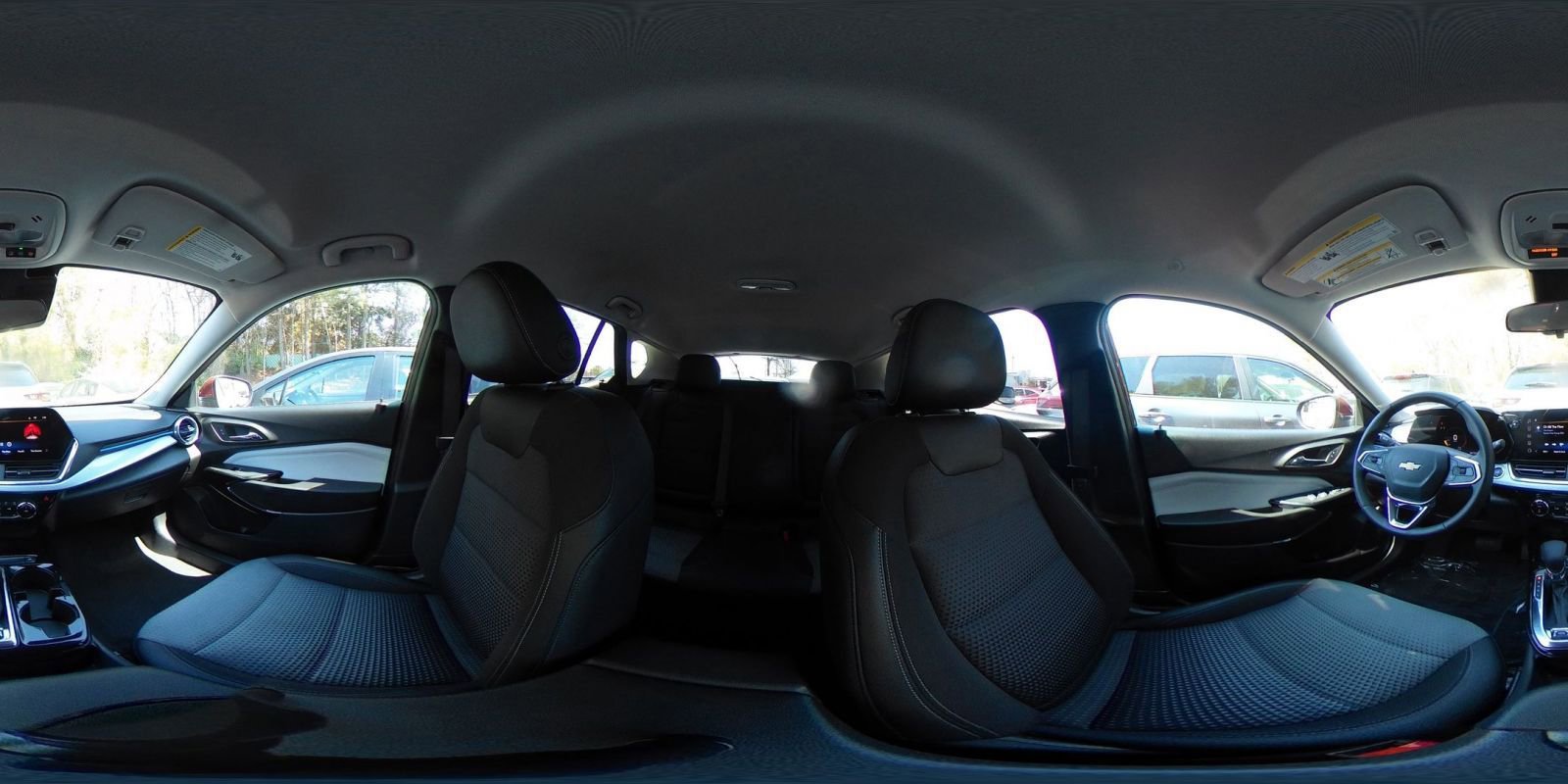 Used 2025 Chevrolet Trax LT w/ LT Convenience Package image 43