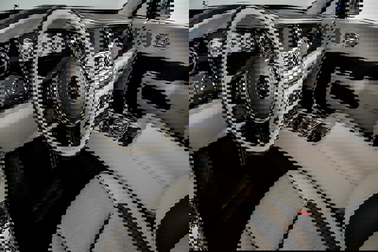 Used 2019 Rolls-Royce Wraith image 21