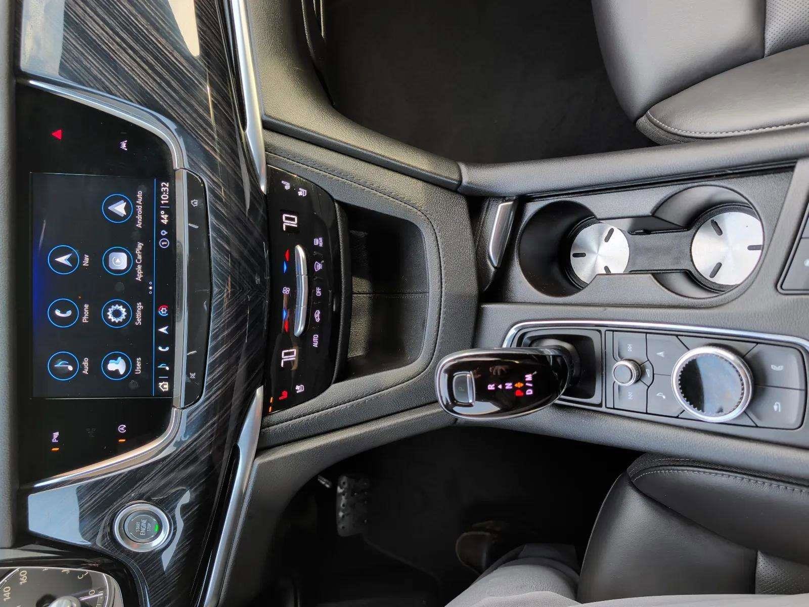 Used 2025 Cadillac XT6 Premium Luxury image 15