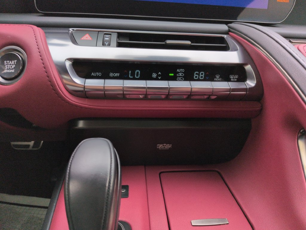 Used 2024 Lexus LC 500 Convertible w/ Bespoke Build Package RWD image 18