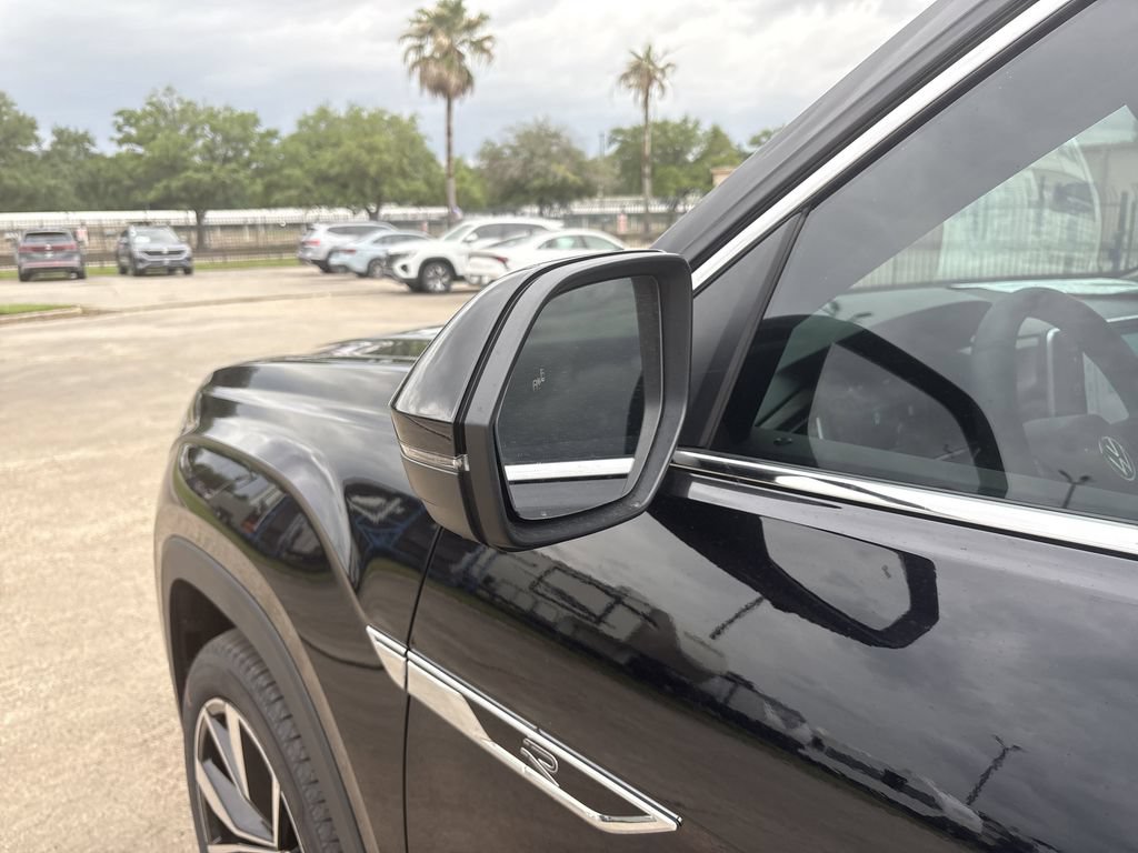 Used 2025 Volkswagen Atlas SEL Premium R-Line AWD/4WD image 10