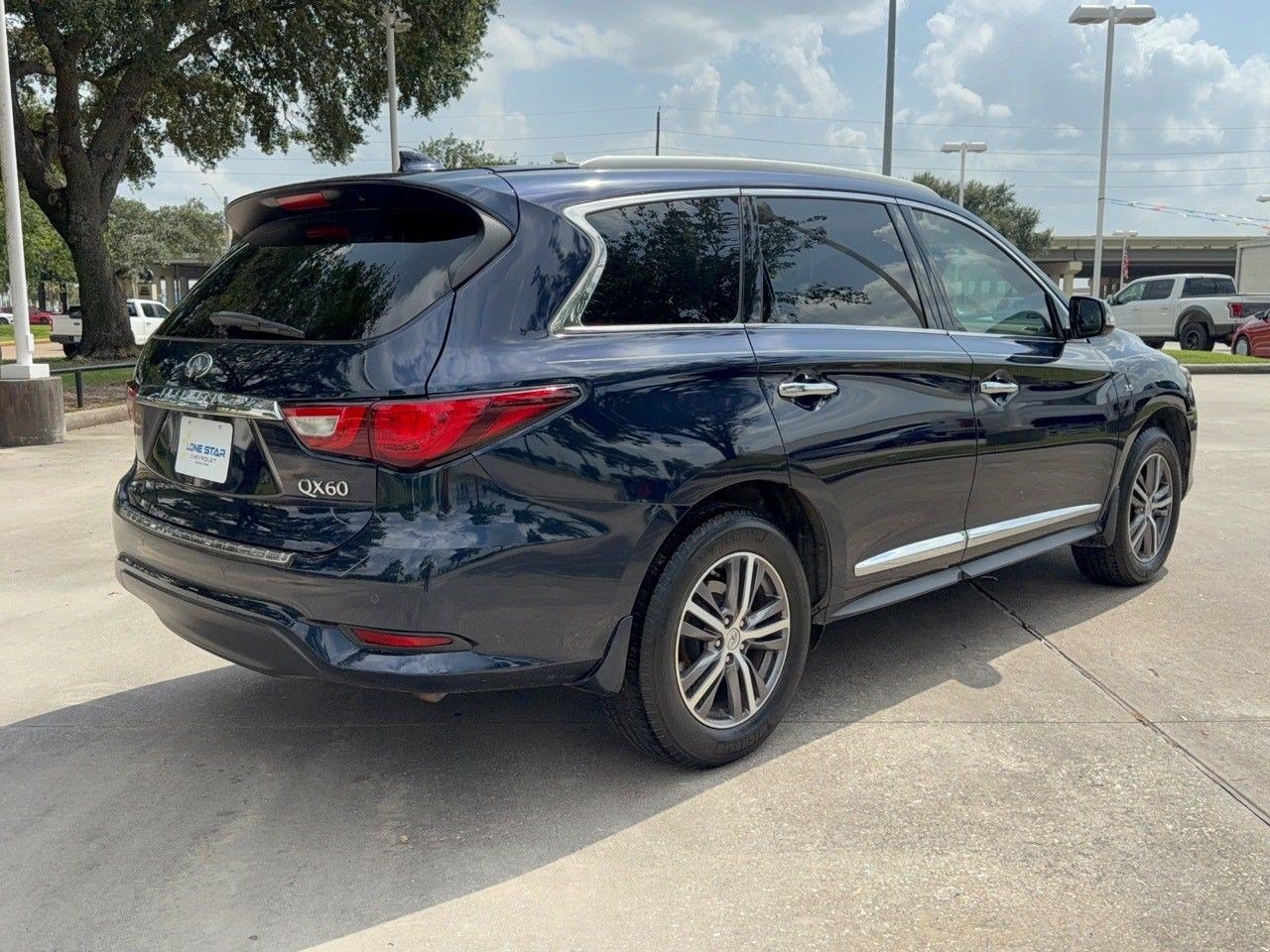 Used 2016 INFINITI QX60 FWD w/ Premium Plus Package image 9