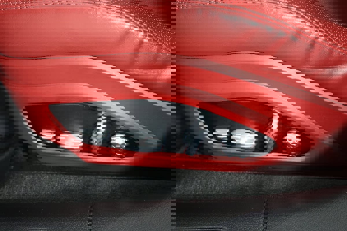 Used 2021 Porsche Panamera 4S w/ Premium Package image 31