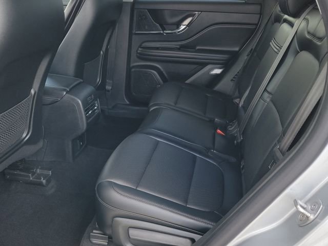 Certified 2022 Lincoln Corsair AWD w/ Equipment Group 101A image 8