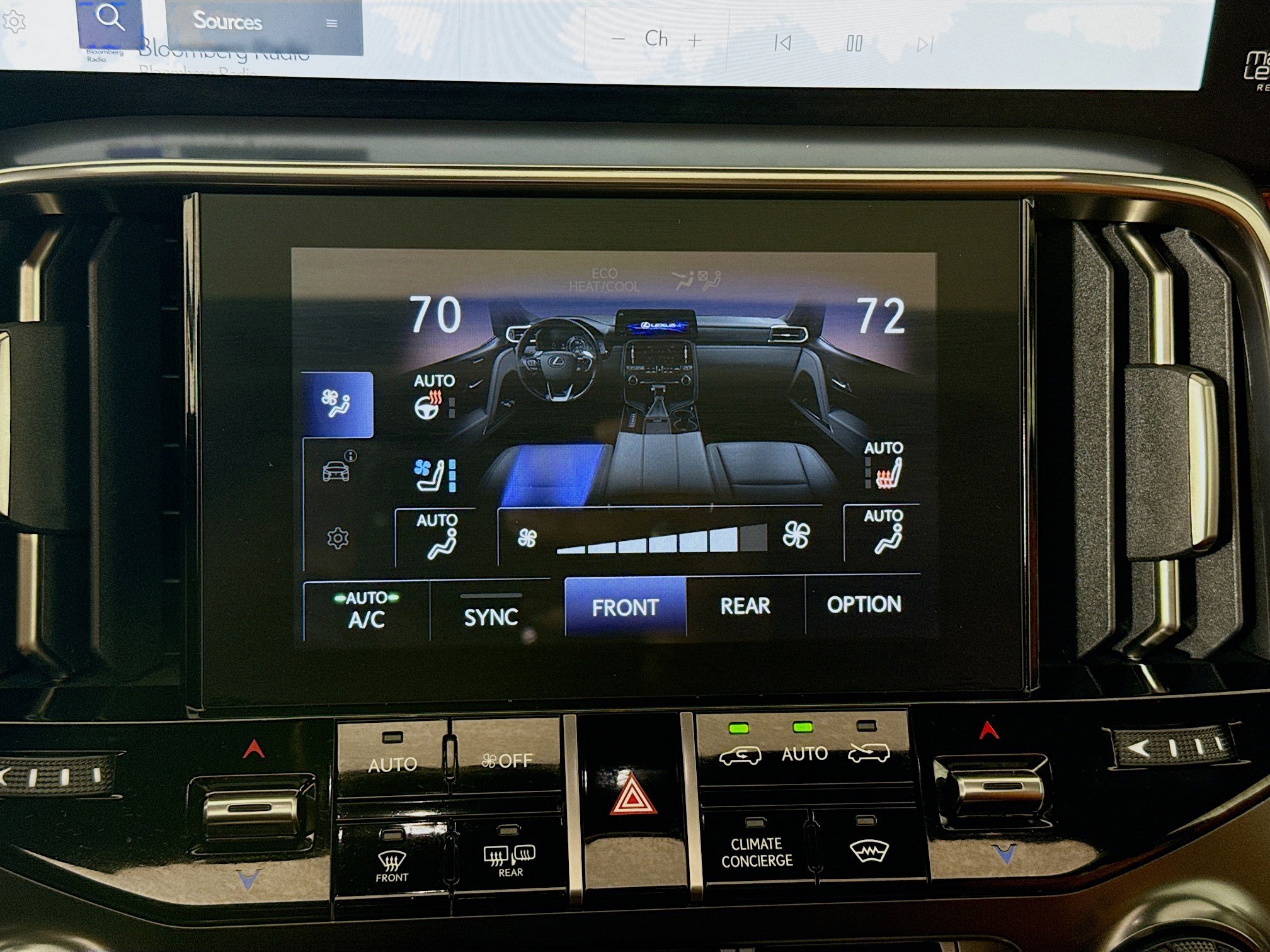 Used 2023 Lexus LX 600 4WD w/ Accessory Package (Z1) image 17