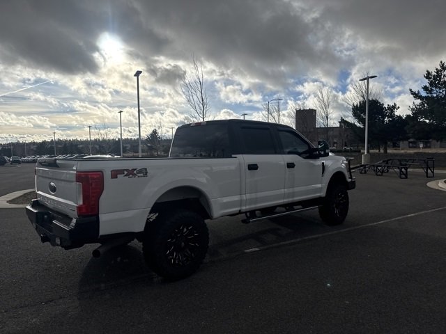 Used 2017 Ford F250 XLT w/ FX4 Off-Road Package image 3