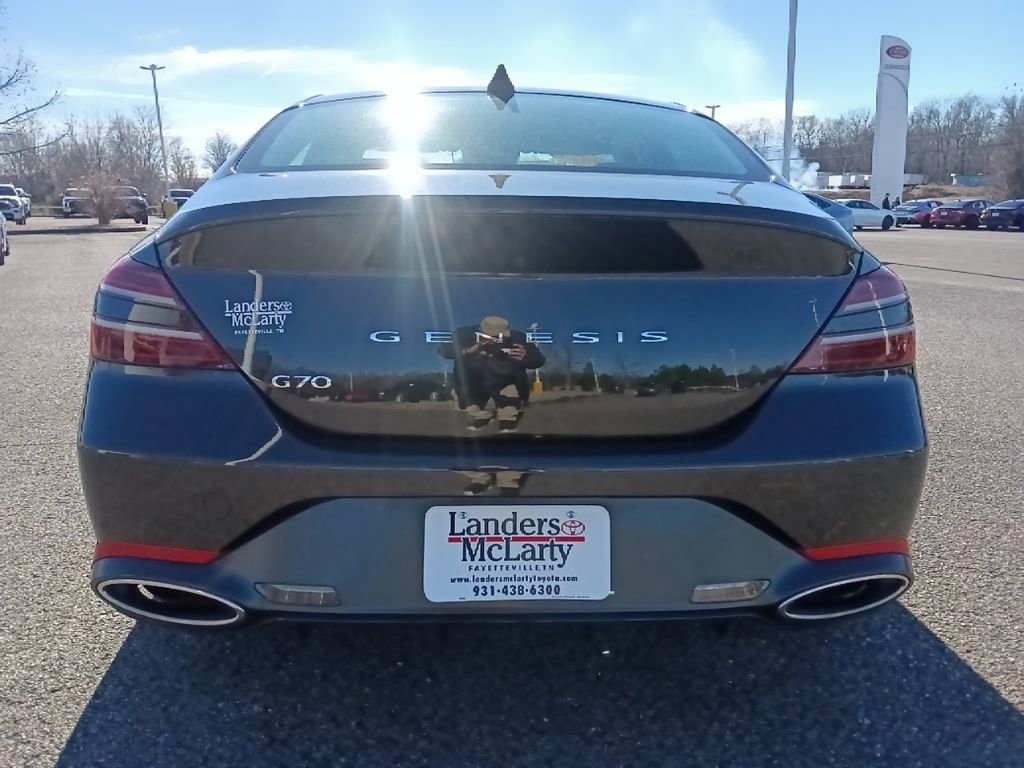 Used 2025 Genesis G70 2.5T image 4