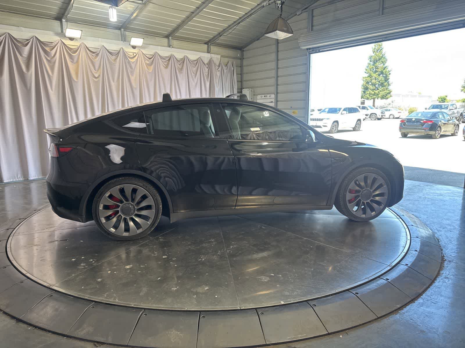Used 2022 Tesla Model Y Performance AWD/4WD image 4