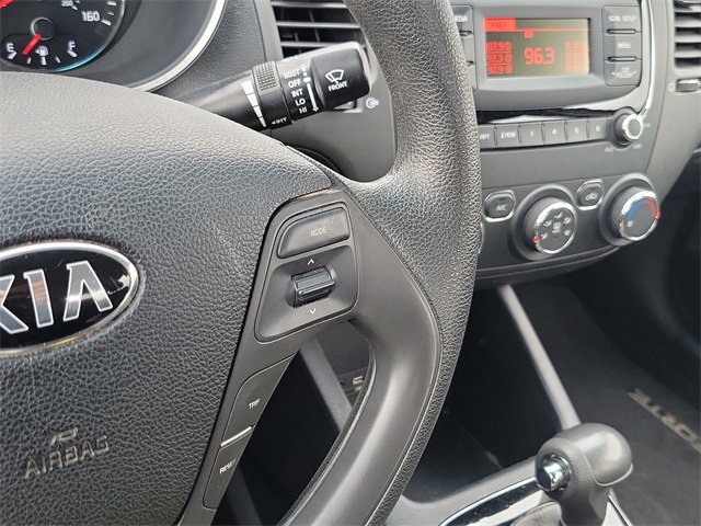 Used 2017 Kia Forte LX image 24