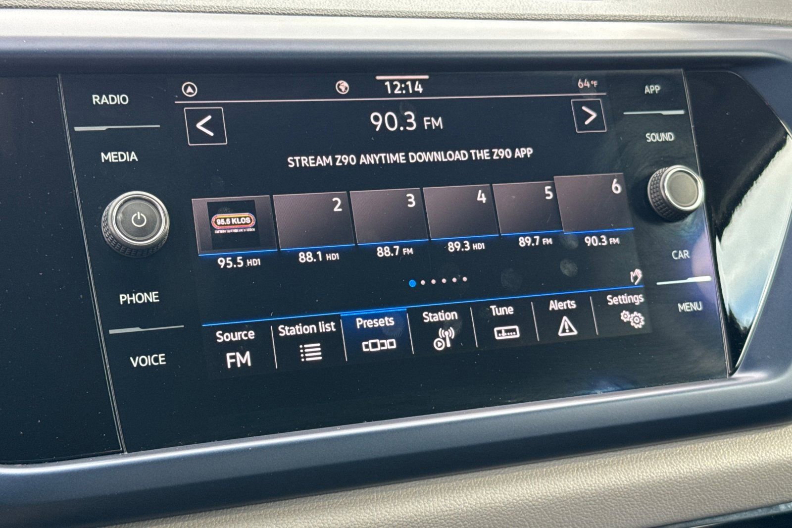 Used 2022 Volkswagen Taos SE image 18