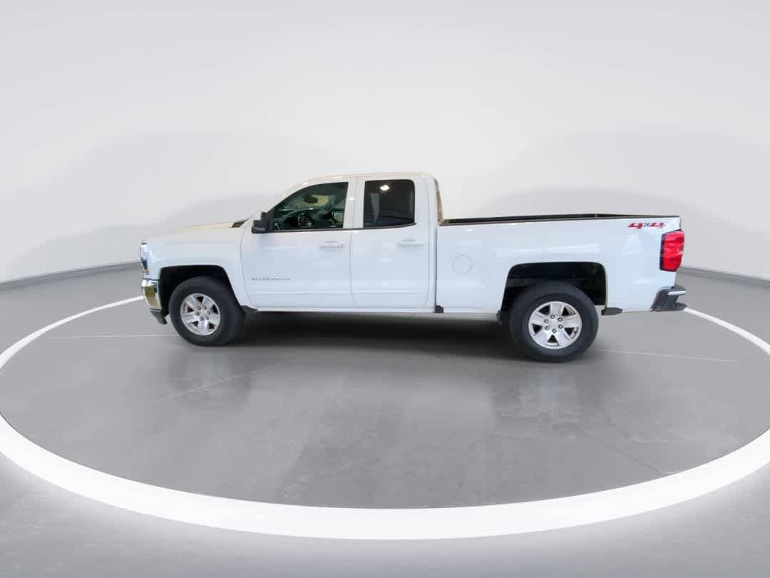 Used 2018 Chevrolet Silverado 1500 LT AWD/4WD image 5