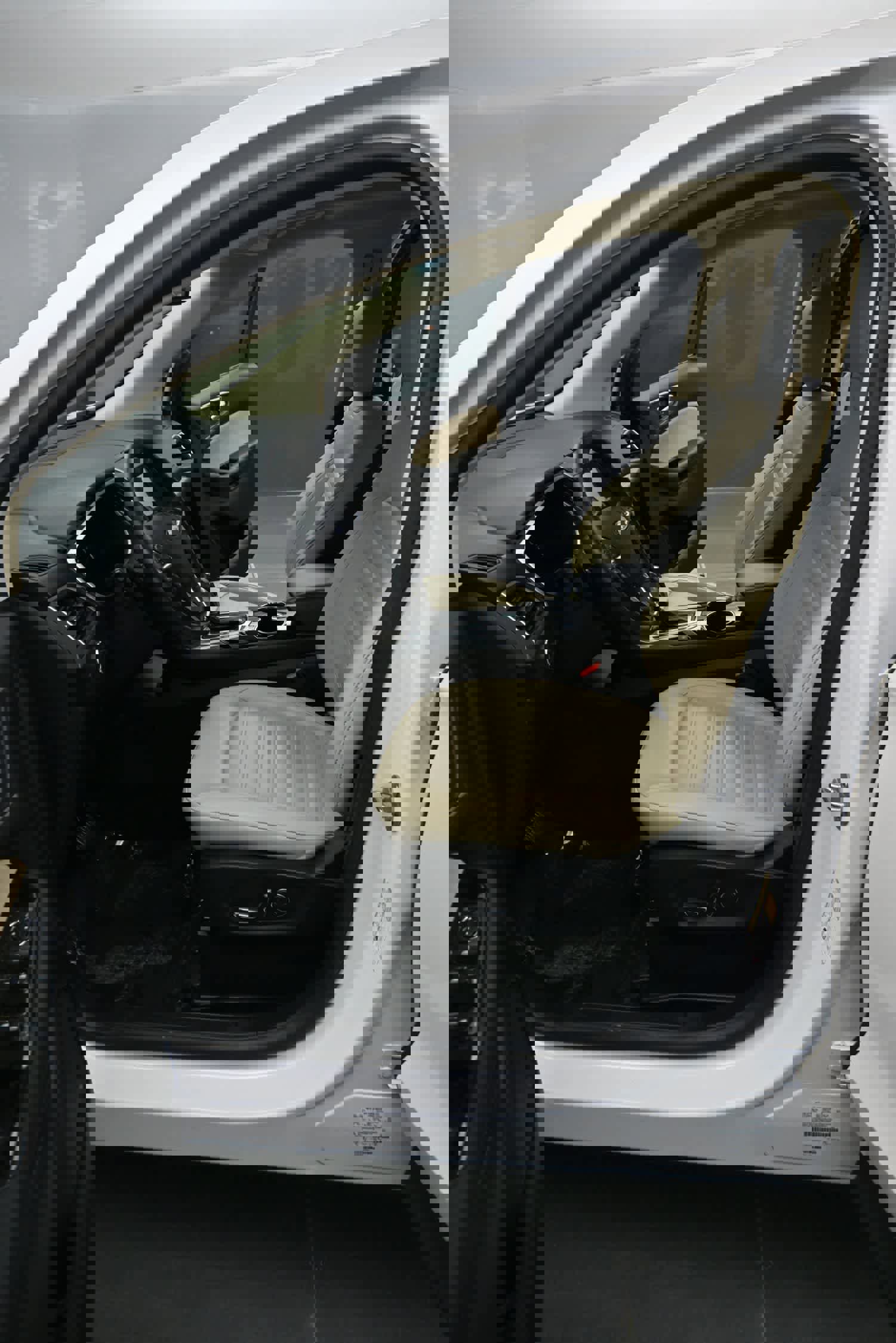 Used 2018 Ford Edge SEL w/ Equipment Group 201A image 16