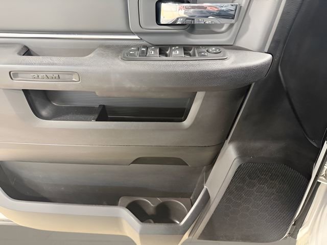Used 2022 RAM 1500 Classic SLT w/ Protection Group AWD/4WD image 30