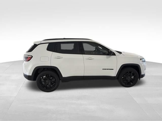 New 2026 Jeep Compass Latitude AWD/4WD image 6