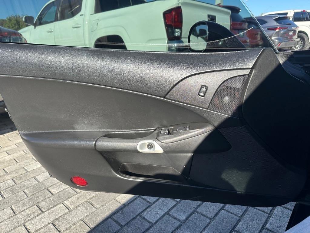 Used 2010 Chevrolet Corvette Coupe w/ 1LT image 10