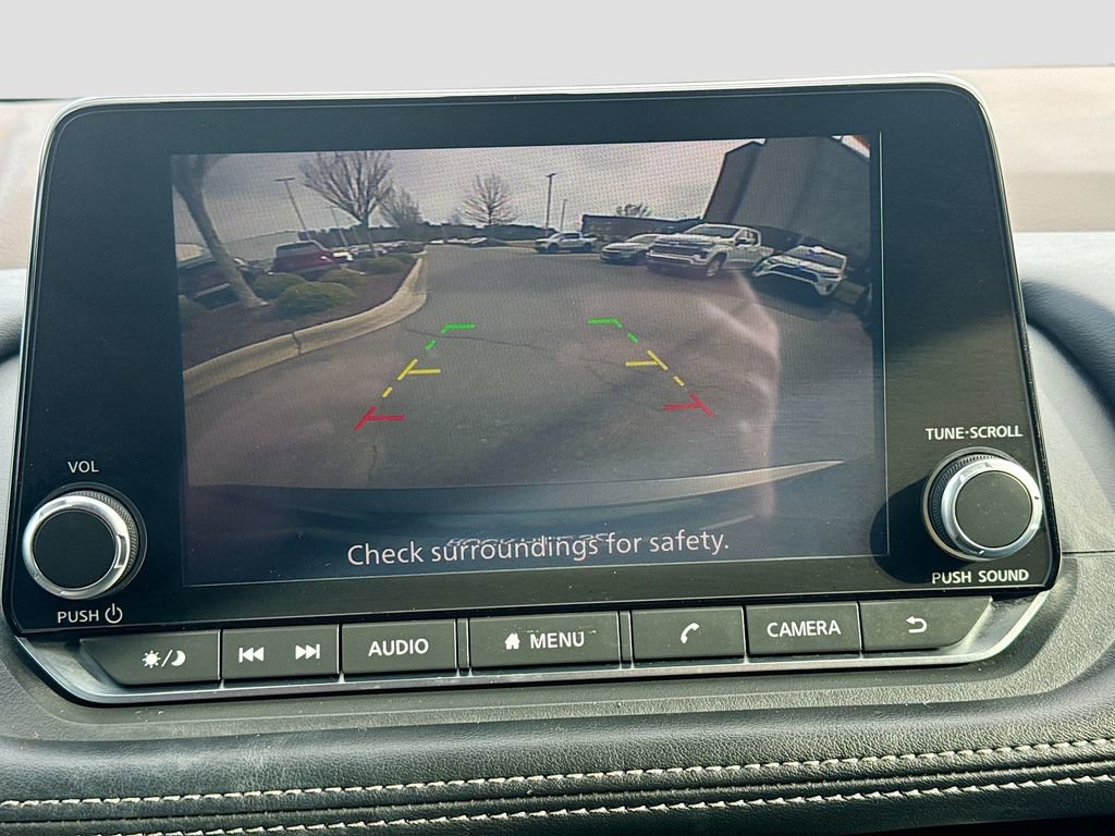 Used 2023 Nissan Rogue S image 13