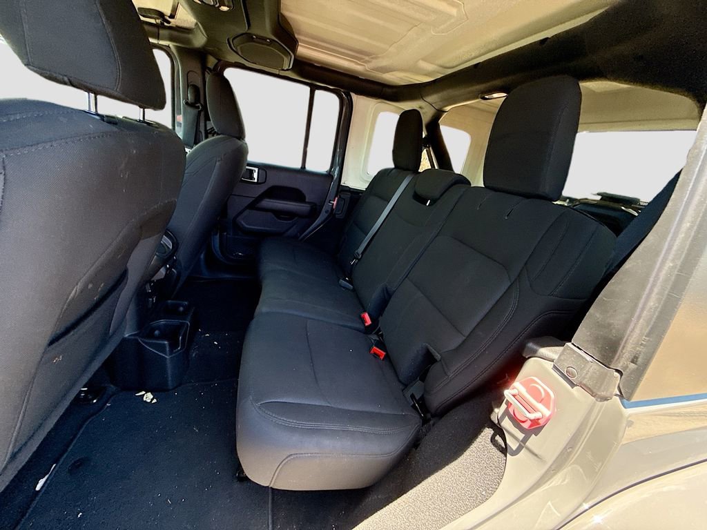 Used 2019 Jeep Wrangler Unlimited Sahara image 27