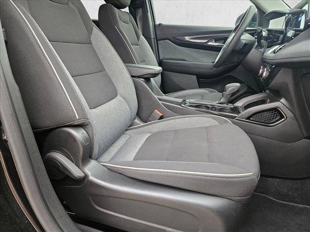 Certified 2025 Chevrolet TrailBlazer LT AWD/4WD image 19