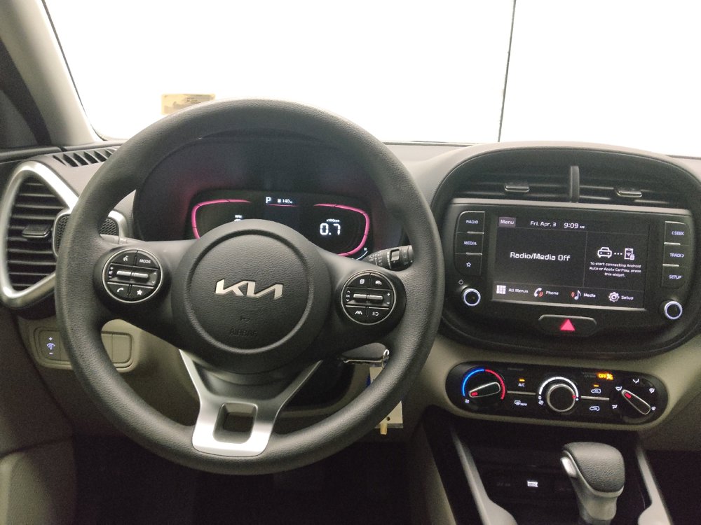 Used 2023 Kia Soul LX w/ LX Technology Package image 22