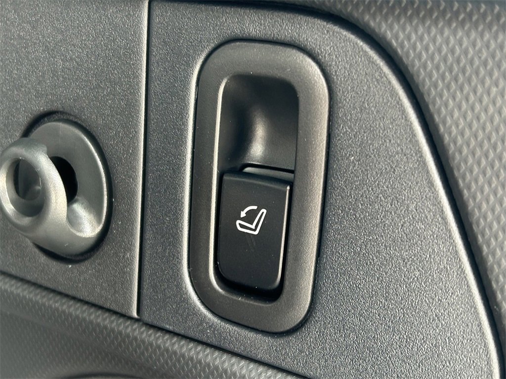 Used 2025 Subaru Forester Touring image 16