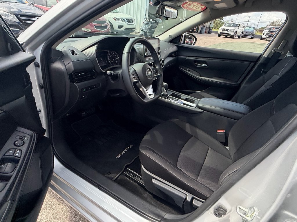 Certified 2023 Nissan Sentra SV w/ All-Weather Package FWD image 11