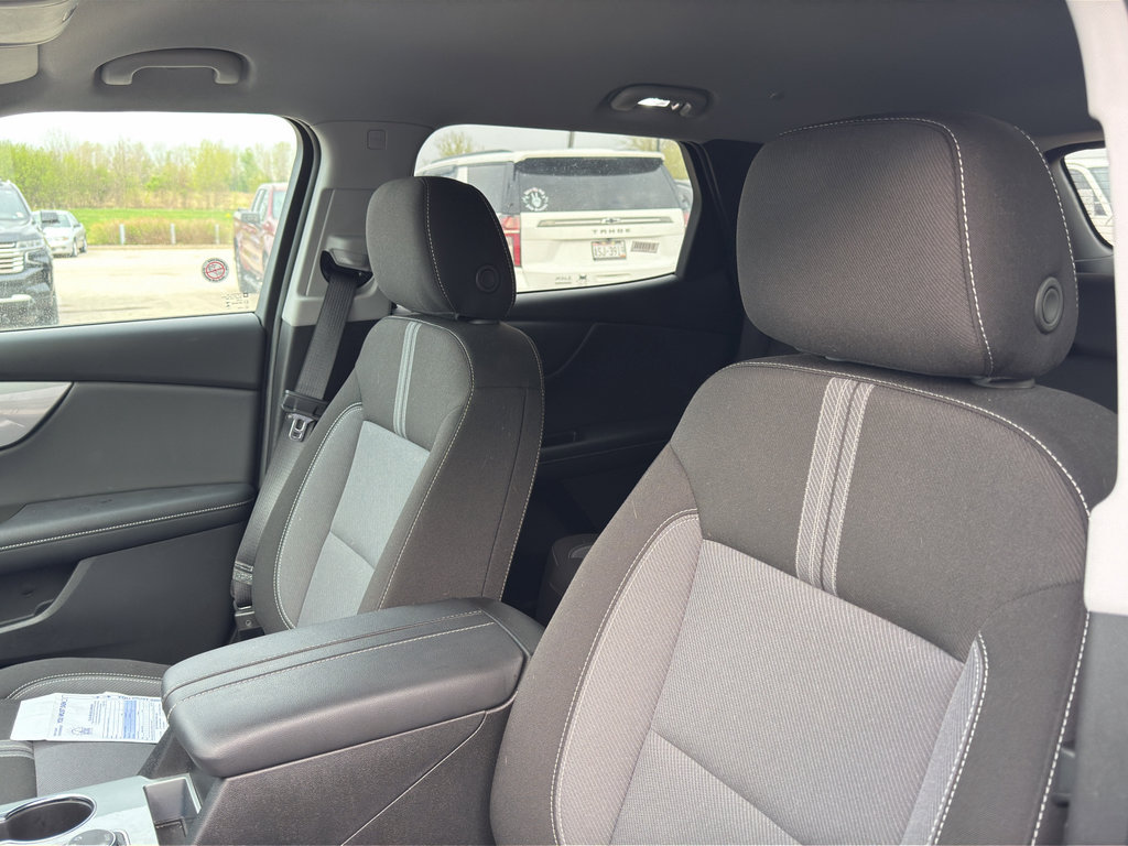 Used 2025 Chevrolet Blazer LT AWD/4WD image 10