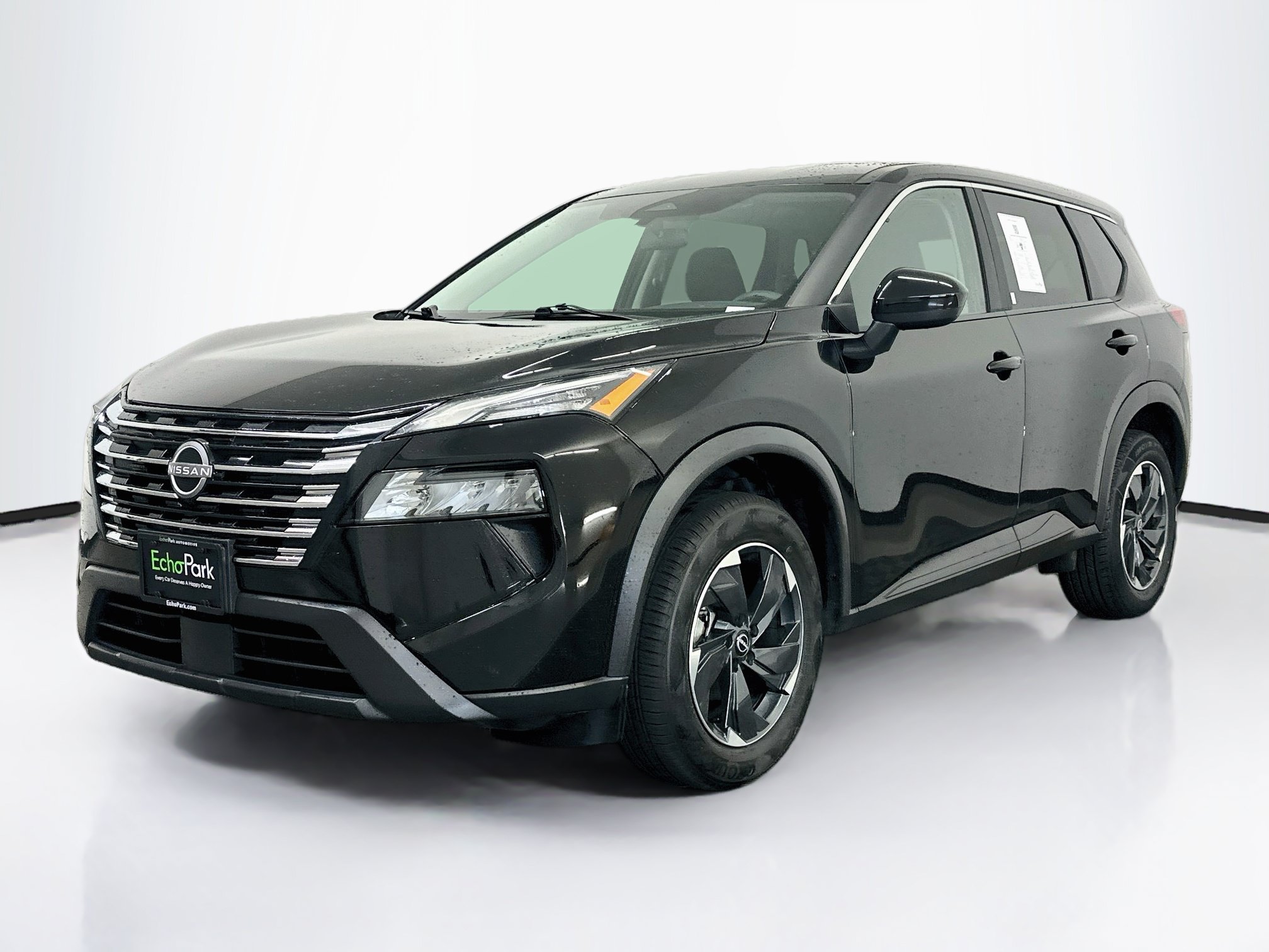 Used 2024 Nissan Rogue SV AWD/4WD image 3