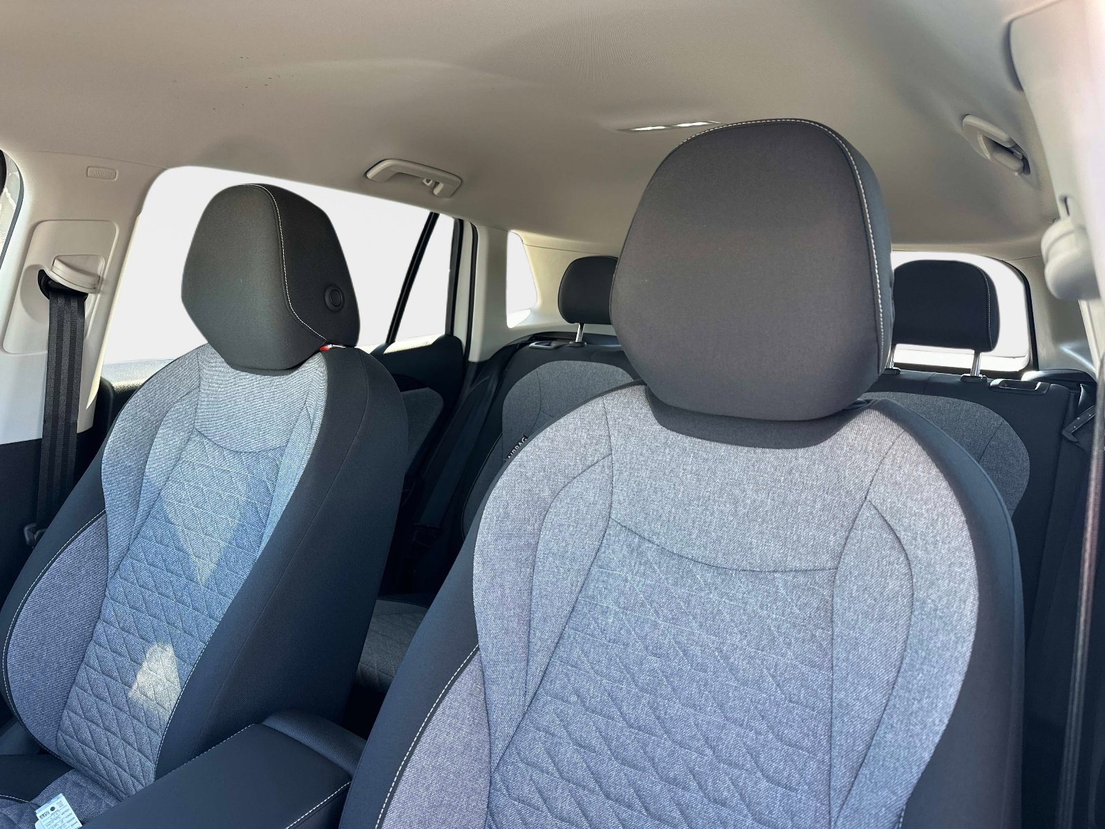 Certified 2025 Volkswagen Tiguan S image 19