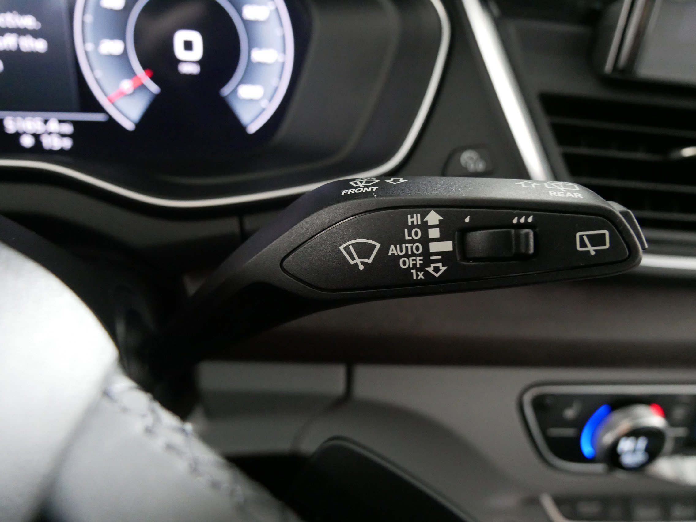 Used 2021 Audi Q5 Premium Plus w/ Premium Plus Package image 32