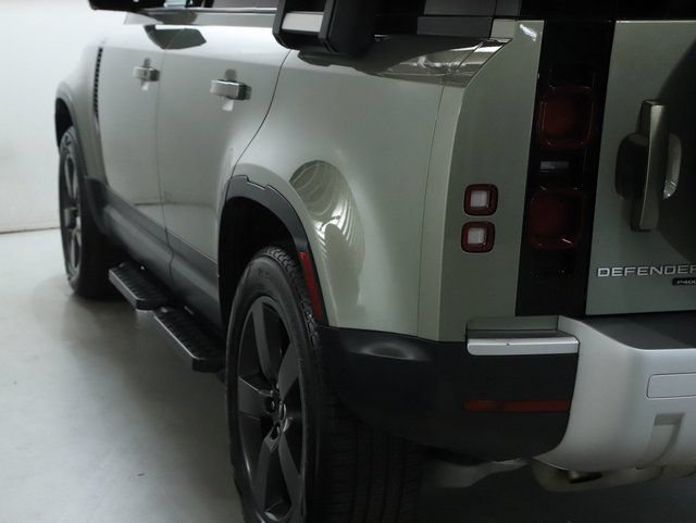 Certified 2022 Land Rover Defender 110 SE AWD/4WD image 46