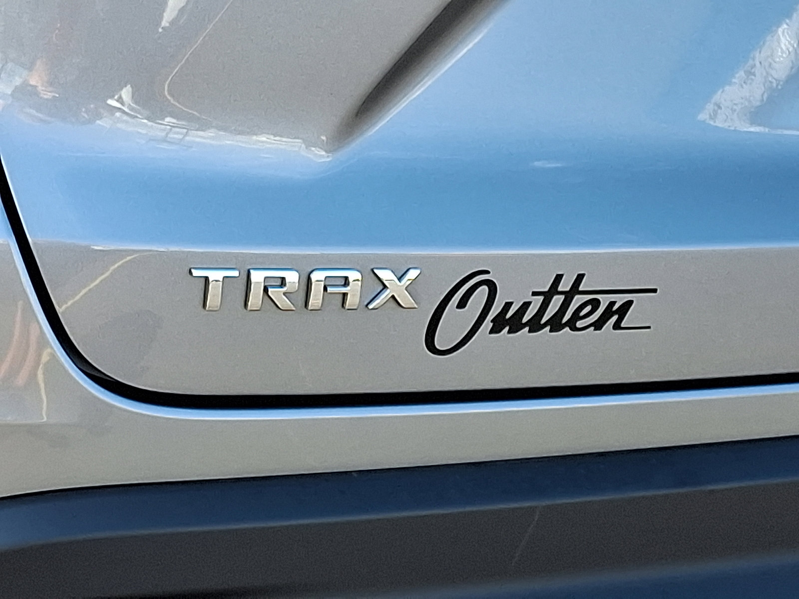 Used 2025 Chevrolet Trax LS image 30